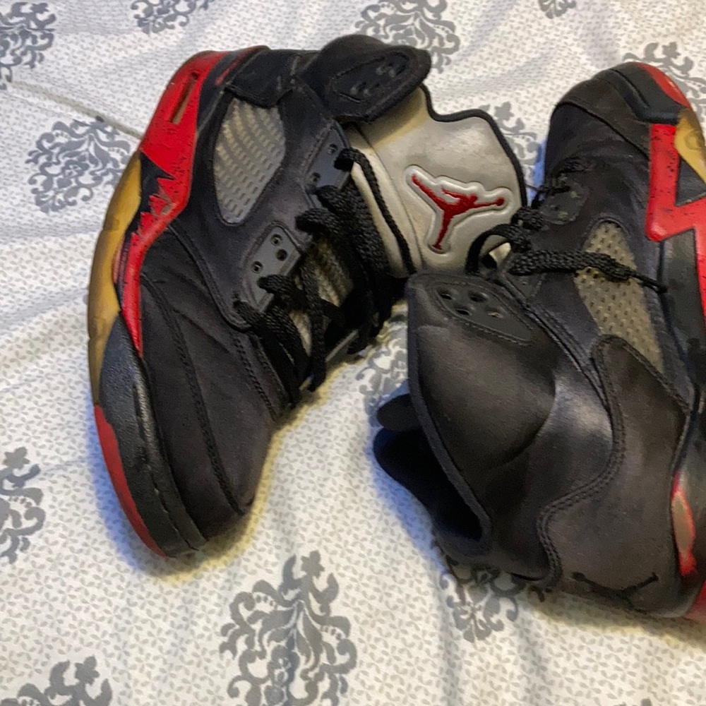 Jordan blacks satin